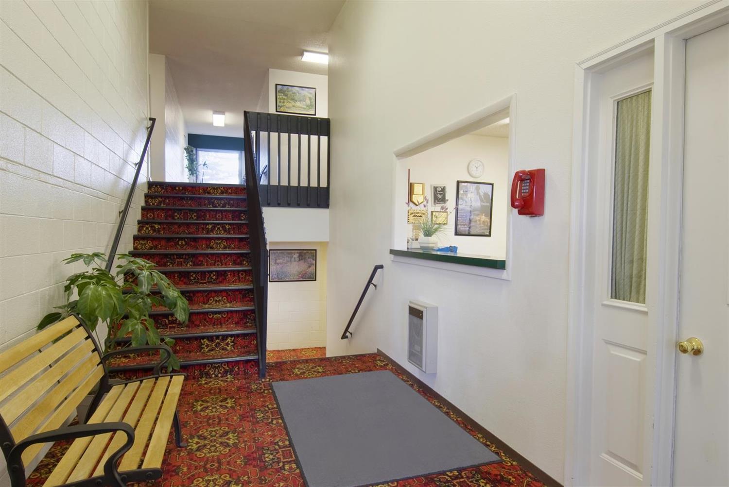 Americas Best Value Inn Laramie 10/11