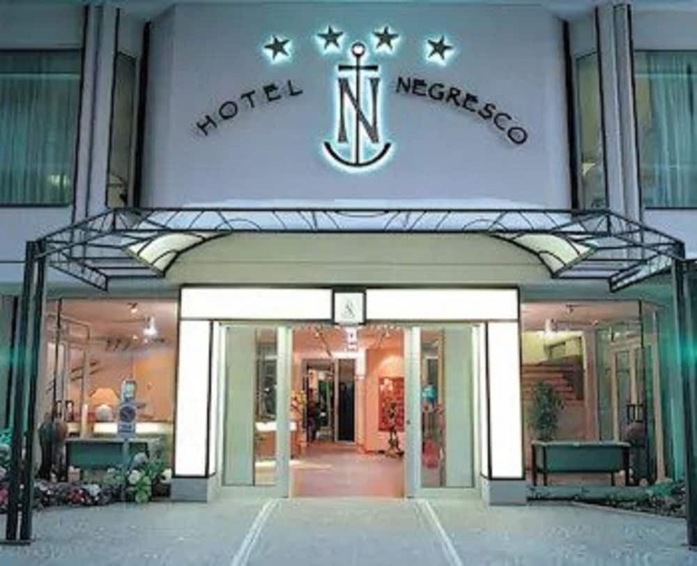Negresco 5/62