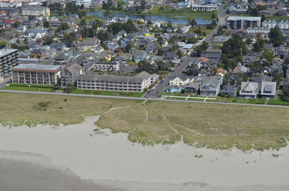 Hi Tide Oceanfront Inn 47/52