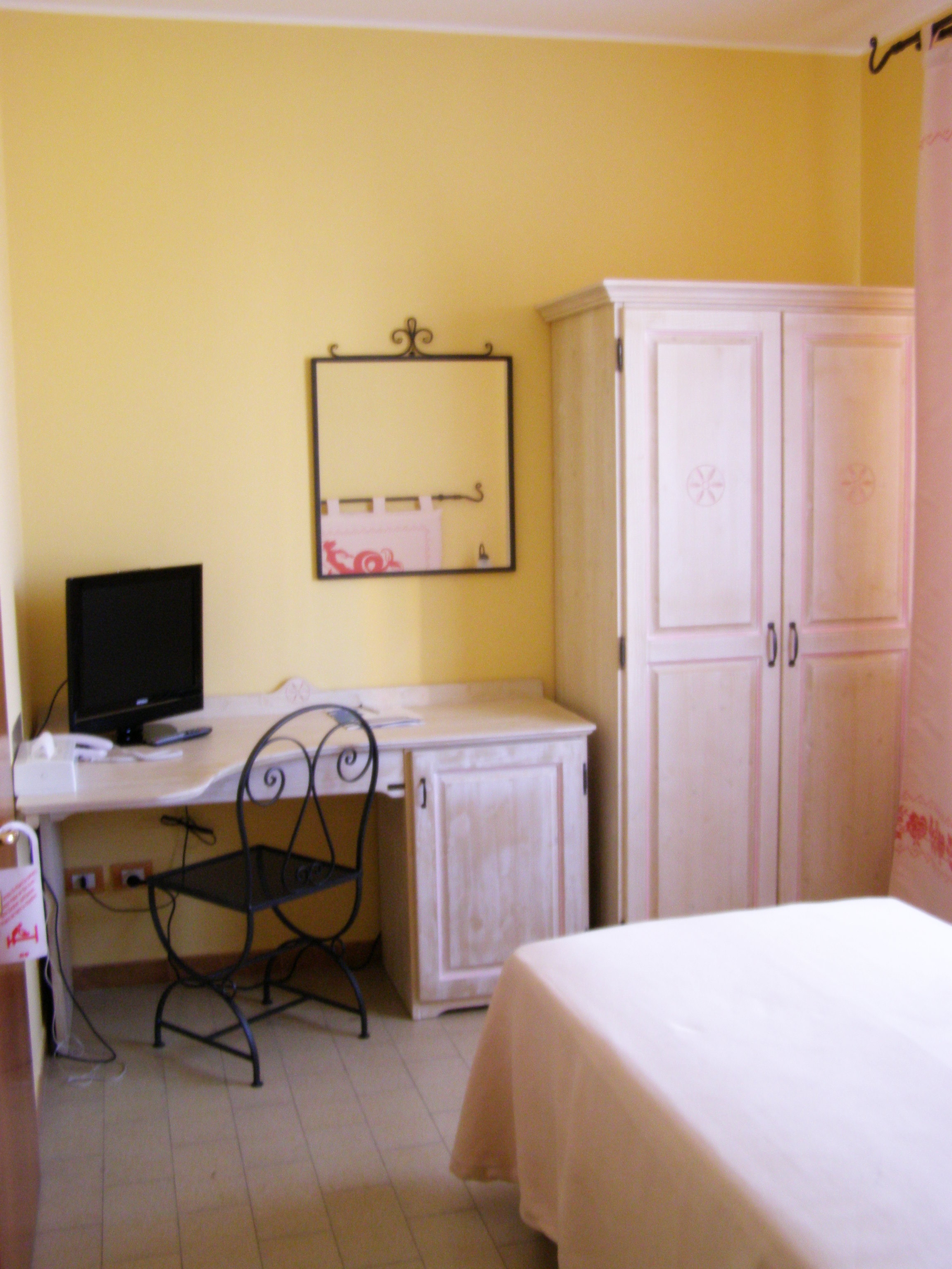 Comfort, Single, Double Bed