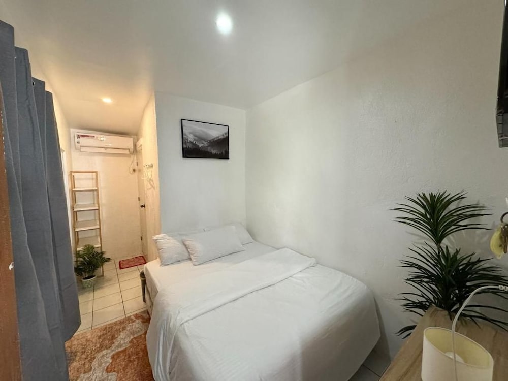 Westcoast Guest House 12/50