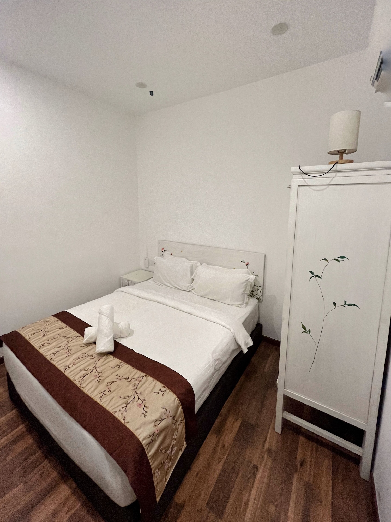 STANDARD, DOUBLE BED, NO WINDOW