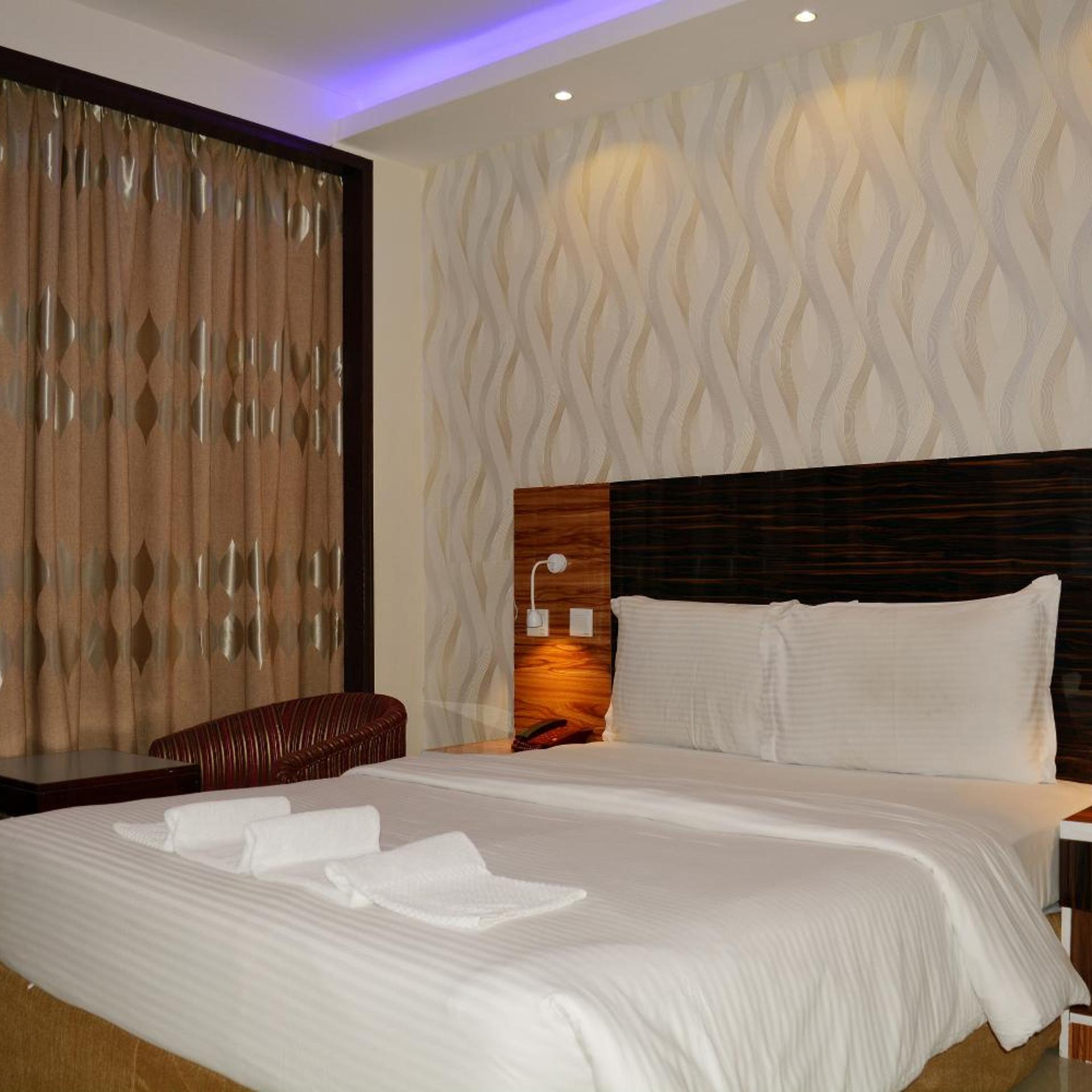 Zagy Hotel 18/84