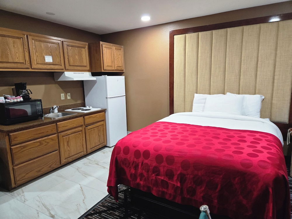 Town House Extended Stay Hotel Downtown 30/64