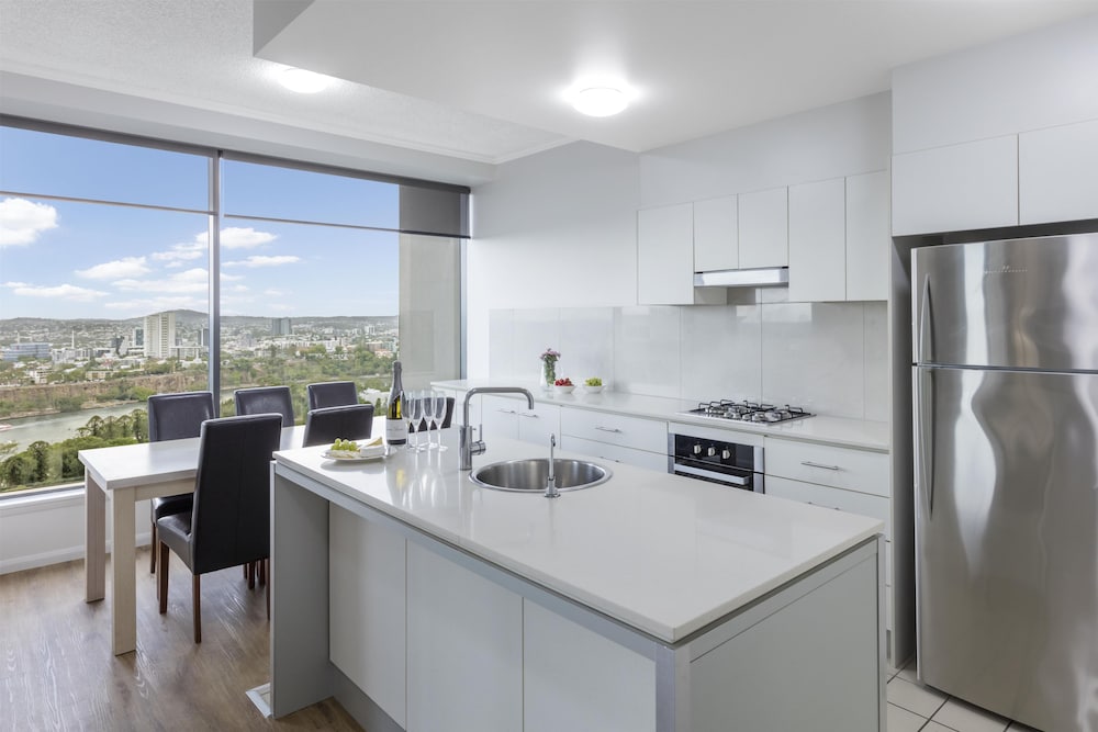 Oaks Brisbane On Margaret Suites 12/64