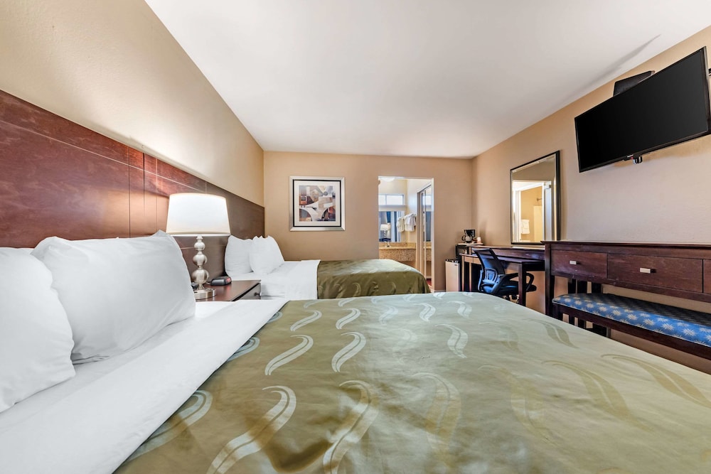 Scottish Fairway Inn 20/37