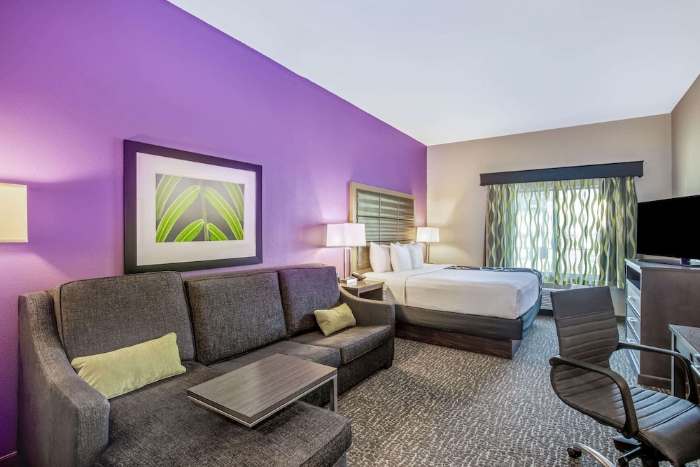 La Quinta Inn & Suites by Wyndham Kearney 19/45