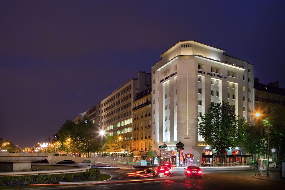 Paris Neuilly Hotel 4/64