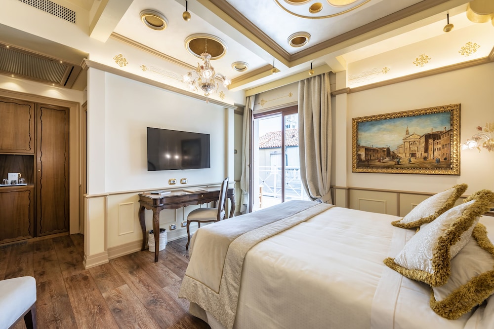 Hotel Monaco & Grand Canal 21/50