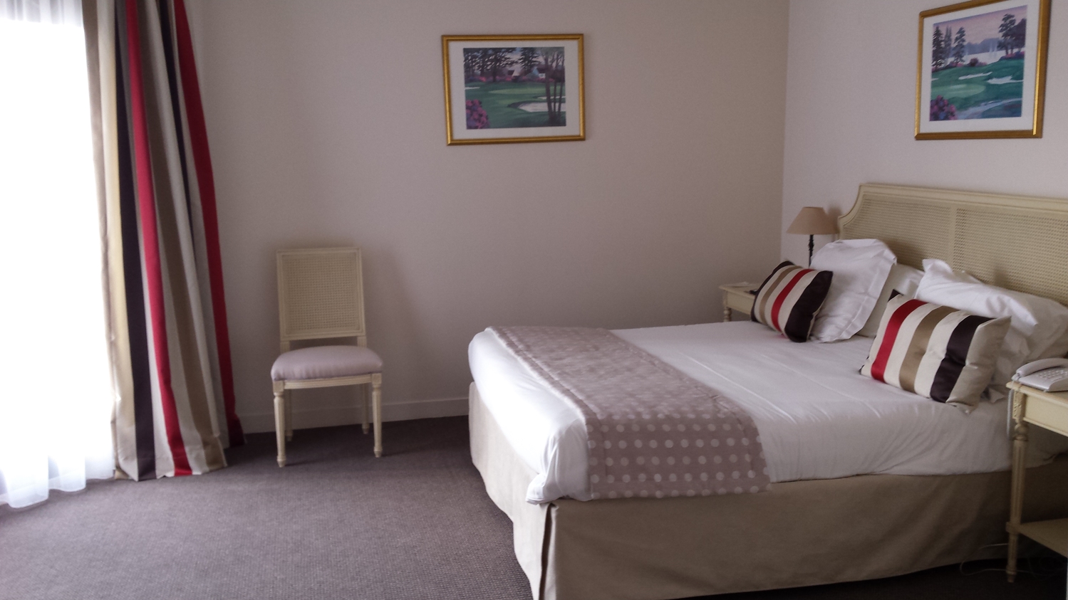 Standard, Queen Bed