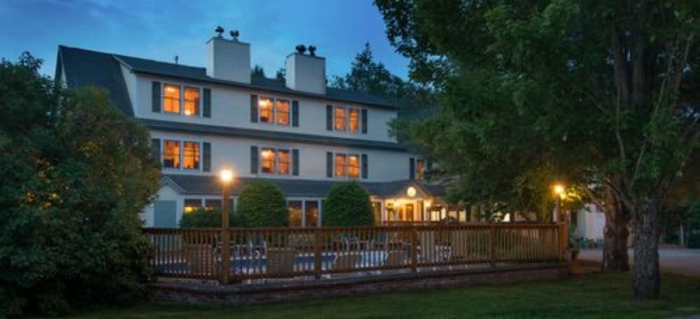 Inn at Ellis River 4/50