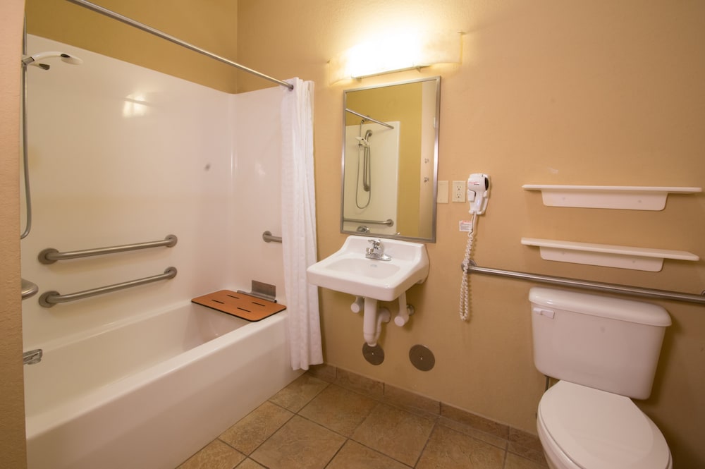 Candlewood Suites Alabaster 15/50