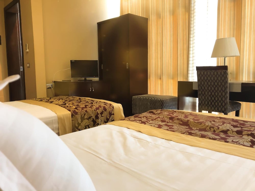 Kompleksi Arifi Hotel 12/50