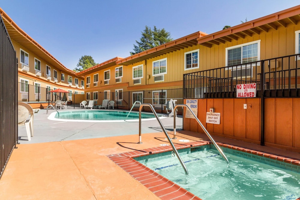 Rodeway Inn Auburn, CA 9/41