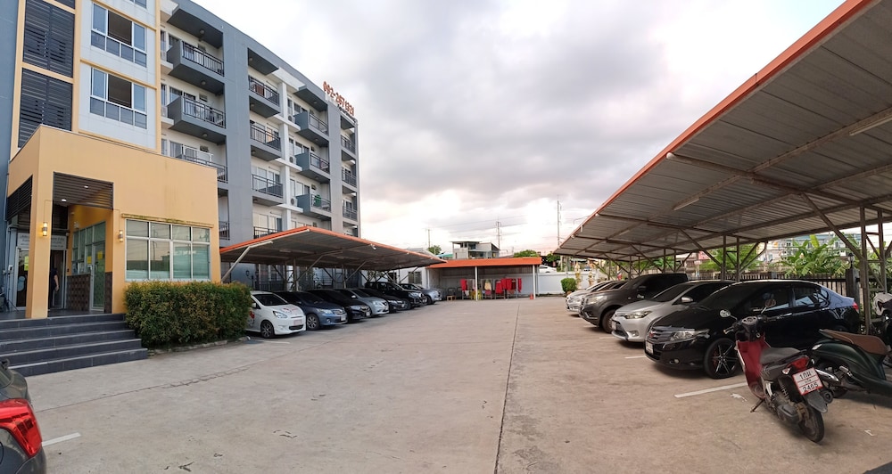 Room 9 Residence - Adult Only 36/43
