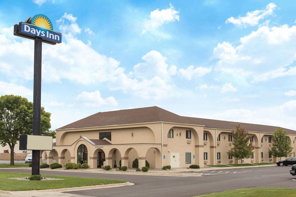Days Inn By Wyndham Austin 3/44
