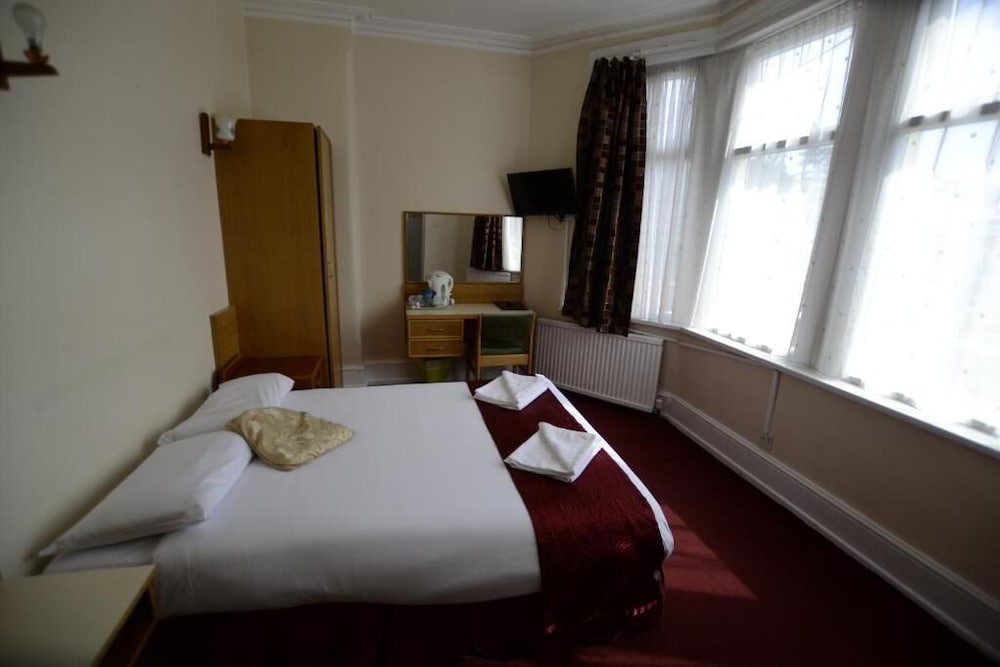 Cranbrook Hotel London 20/55