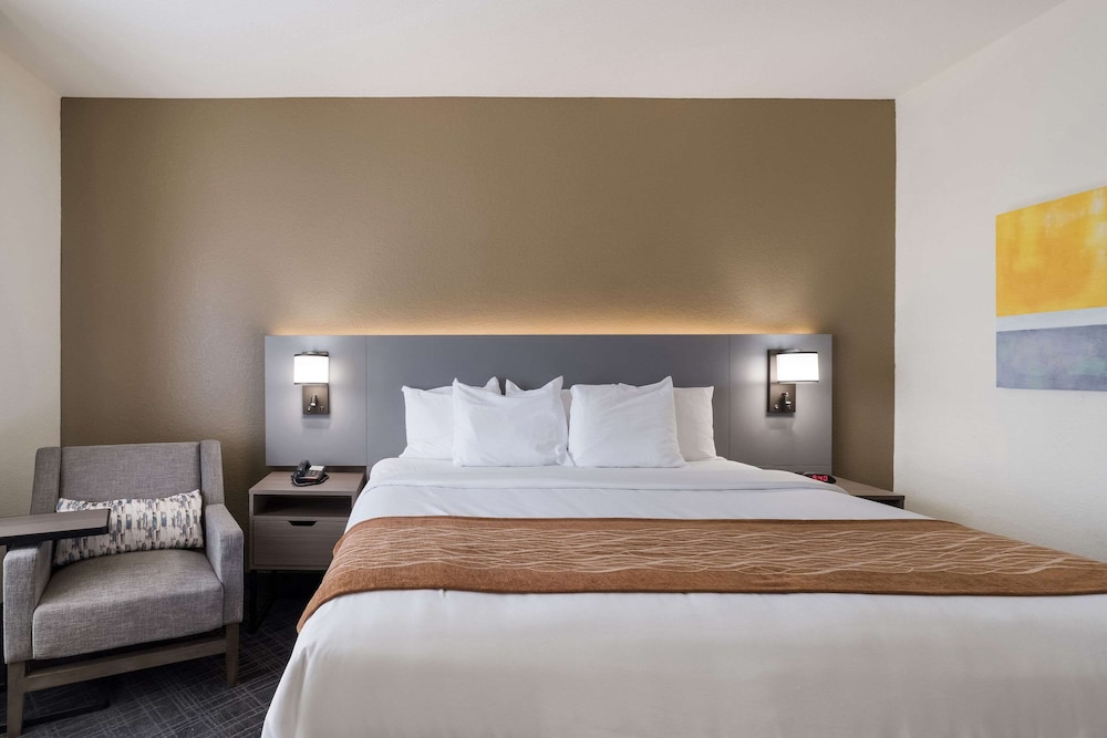 Comfort Inn & Suites Victoria North 18/46