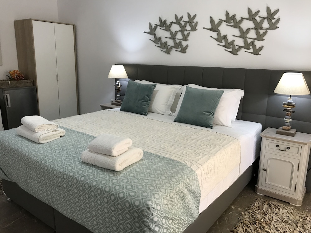 Aloe Luxury Apartments And Suites 11/50