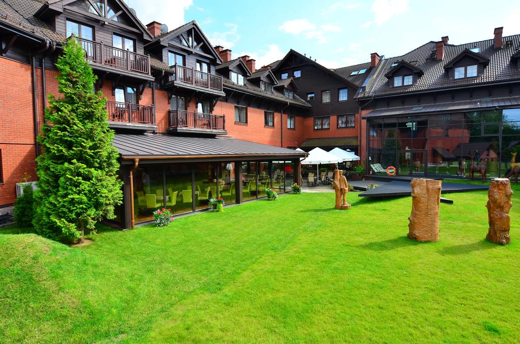 EX. BEST WESTERN HOTEL ZUBROWKA 20/22