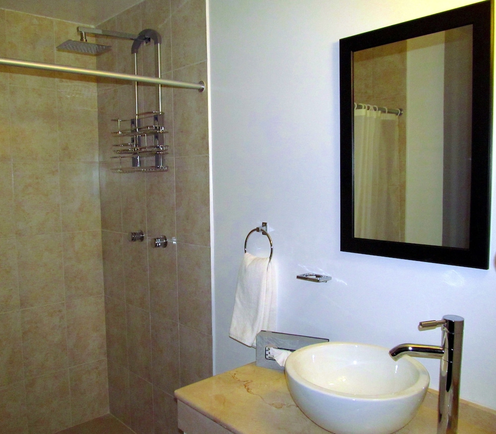 Hotel & Suites PF 39/43