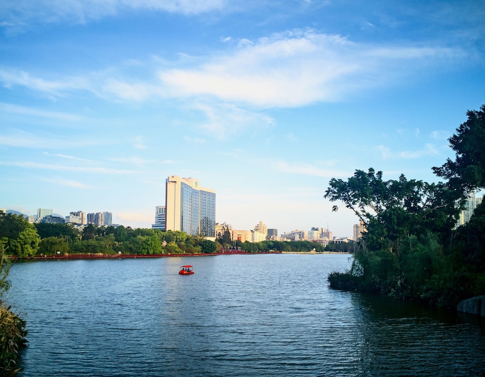 Fuzhou Lakeside Hotel 40/48