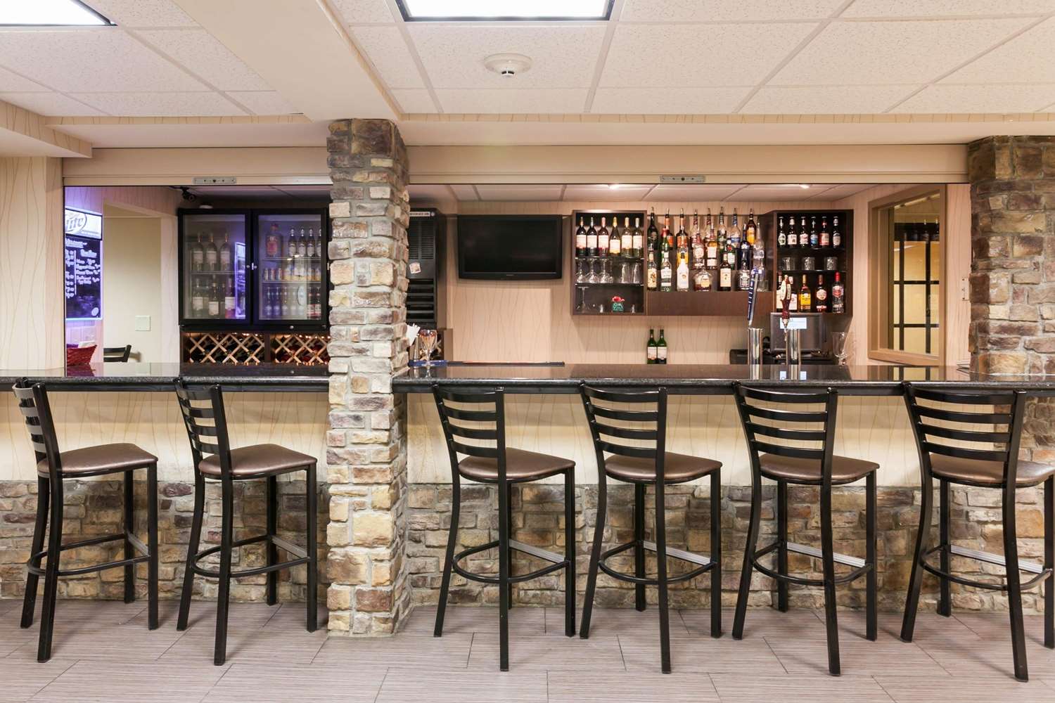 restaurant cafeteria