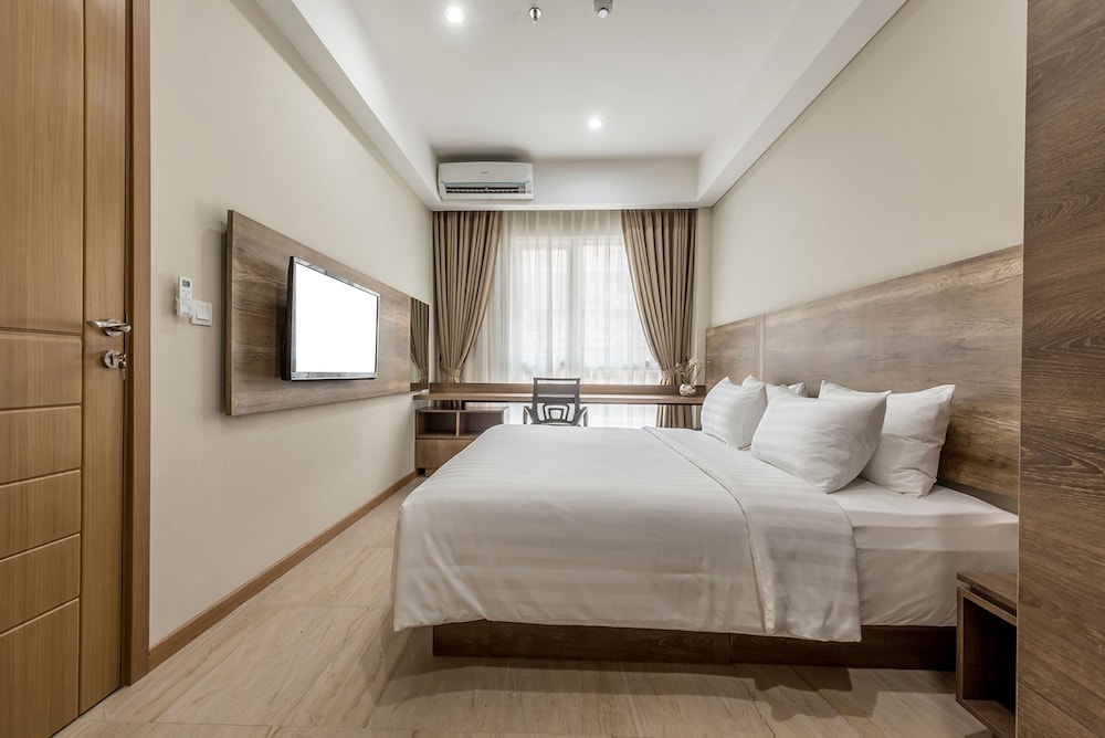 2 BEDROOMS, SUITE, CITY VIEW