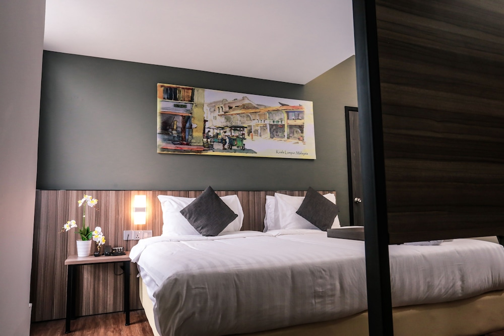 Days Hotel and Suites by Wyndham Fraser Business Park KL 7/40