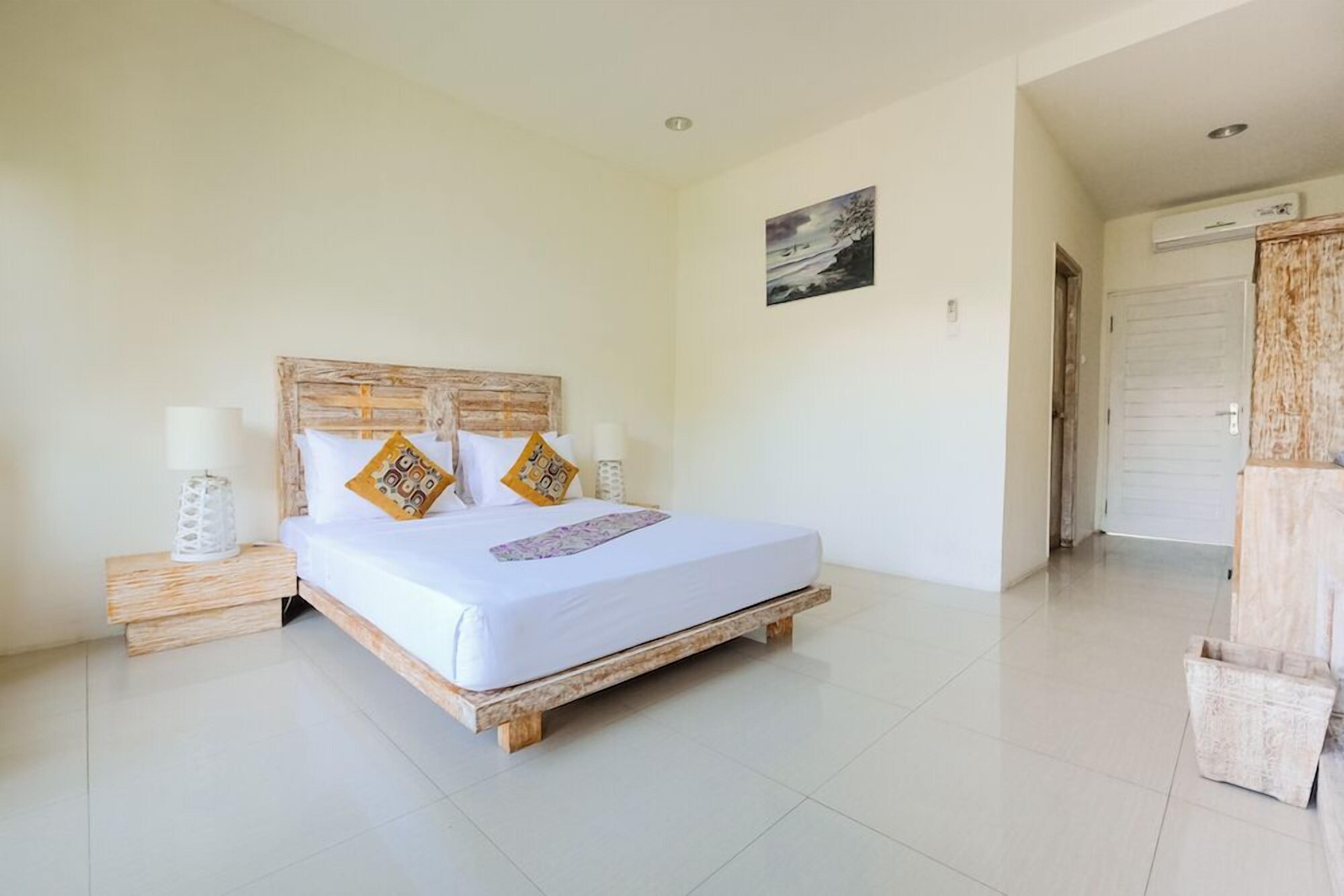STUDIO, DOUBLE BED
