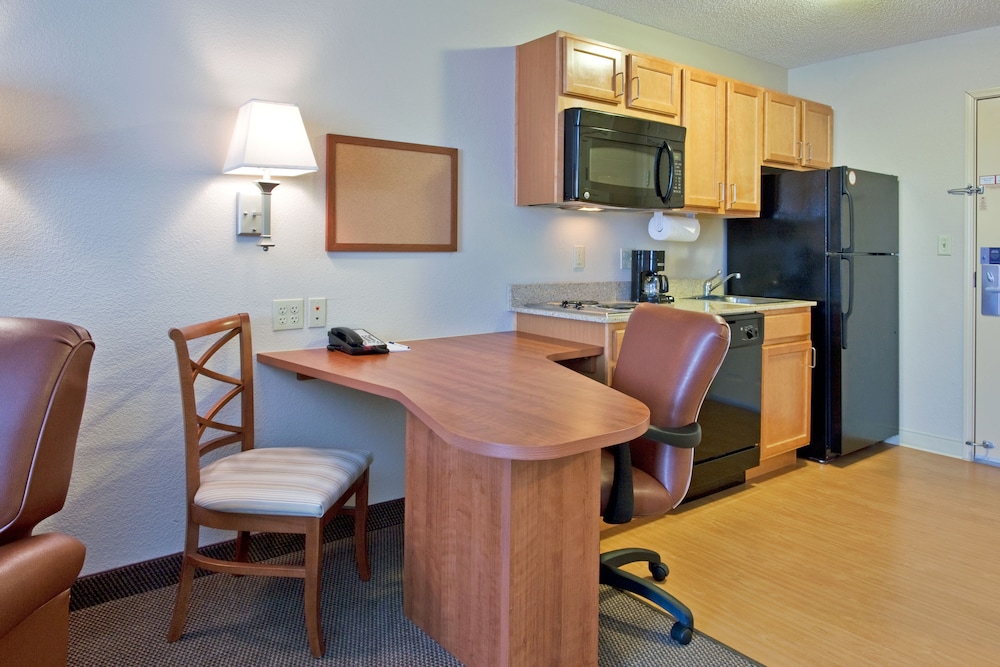 Candlewood Suites Nogales 49/64
