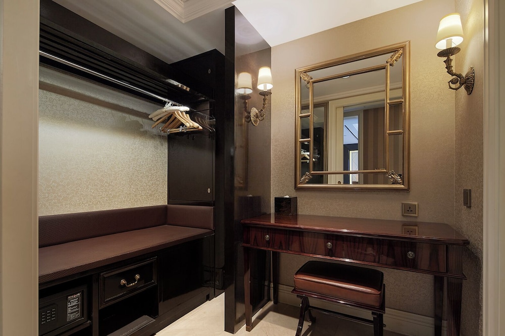 Chengdu Renhe Spring Hotel 37/39