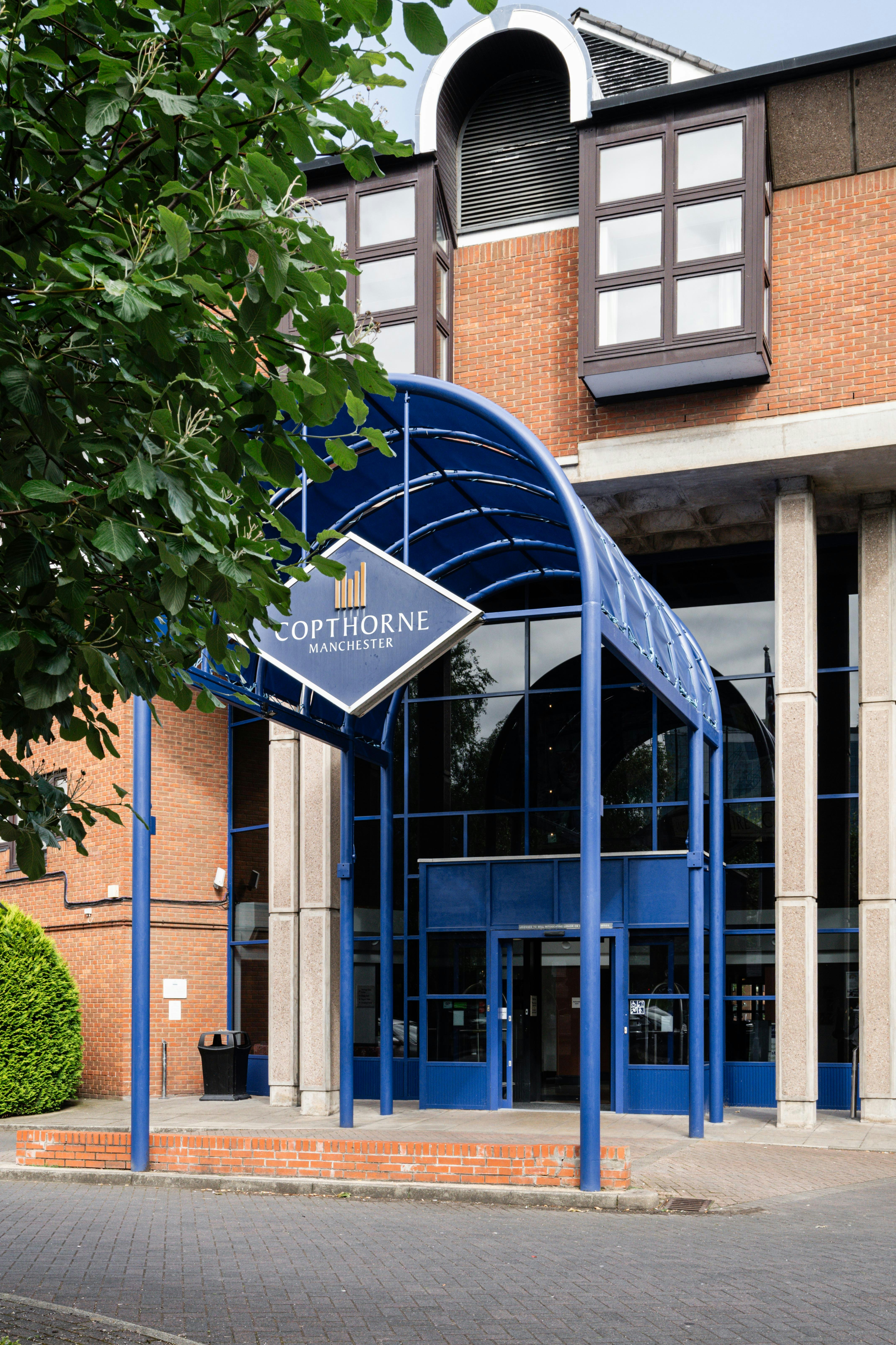 Copthorne Hotel Manchester Salford Quays 53/54