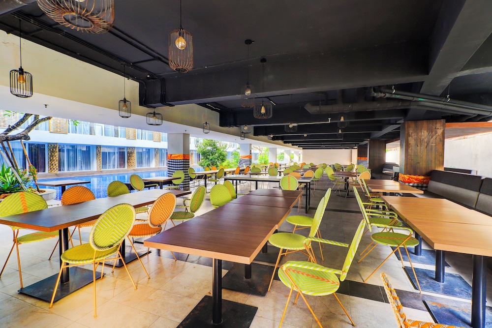 Sunday Hotel Arshika Sunset Road 54/60