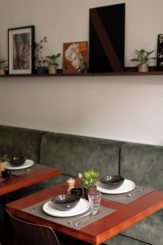 Boutique Hotel Maison Emile 60/67
