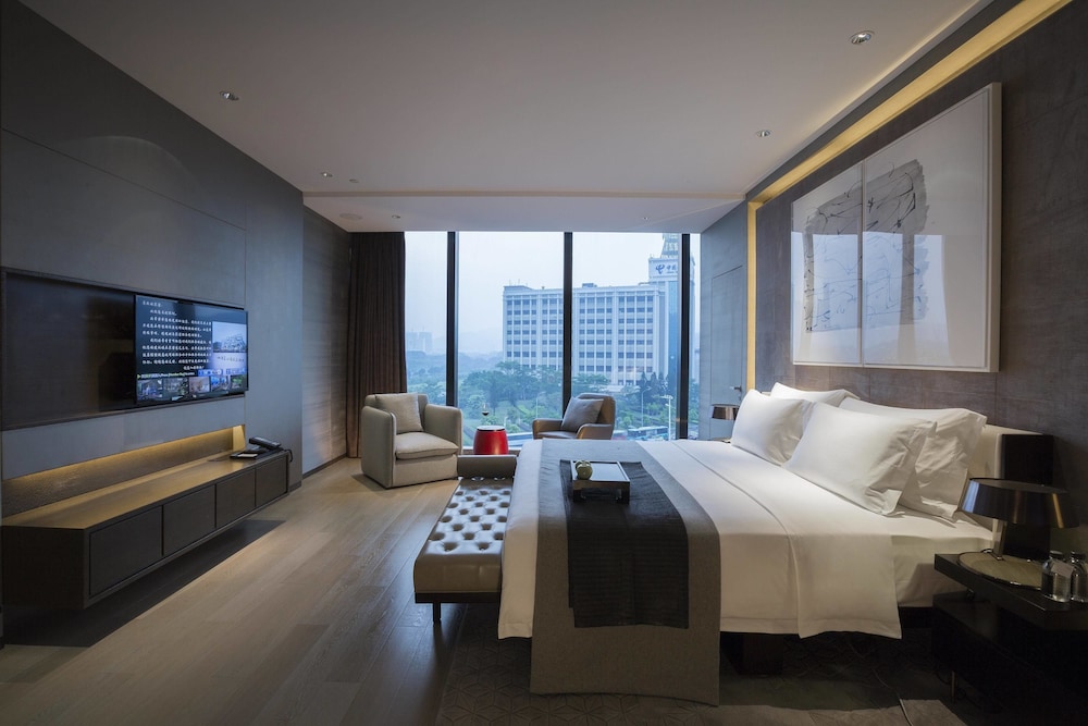 Hui Hotel 46/65