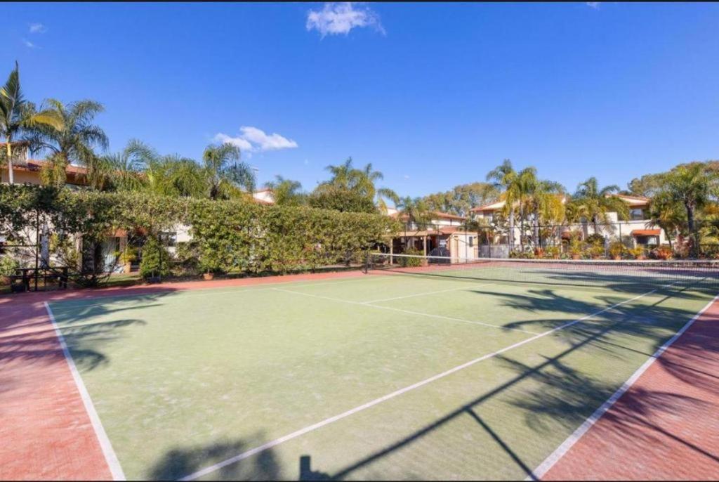 NOOSA KEYS RESORT 35/64