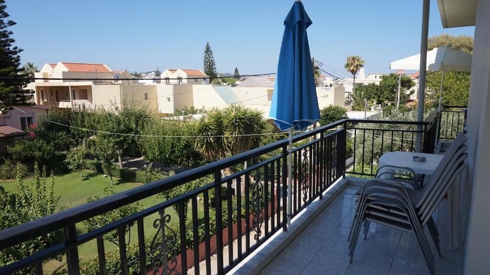 Niriis Hotel 40/50