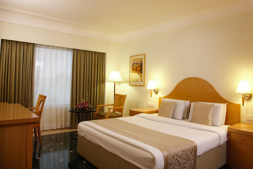 The Imperial Palace Hotel 20/70