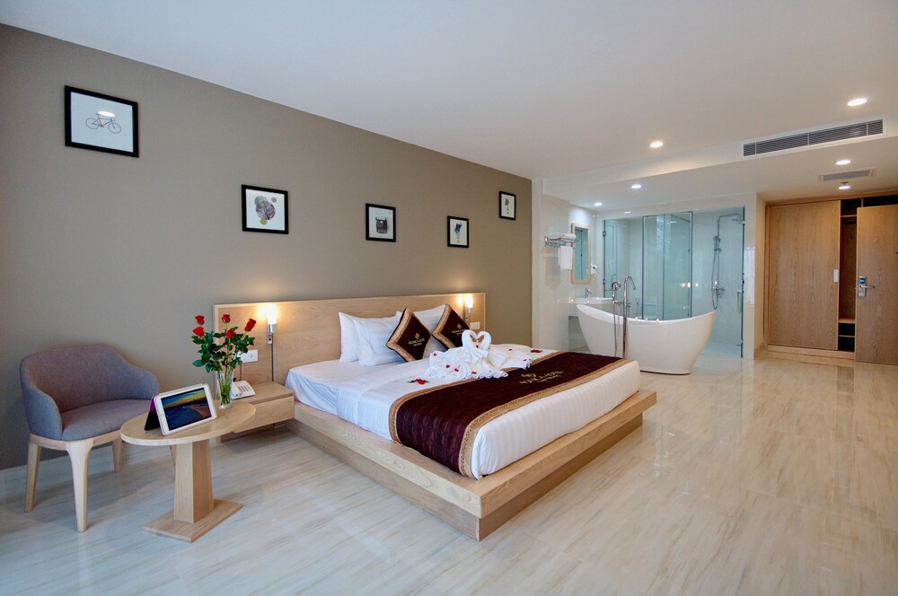 Gibson Hotel Nha Trang 23/61