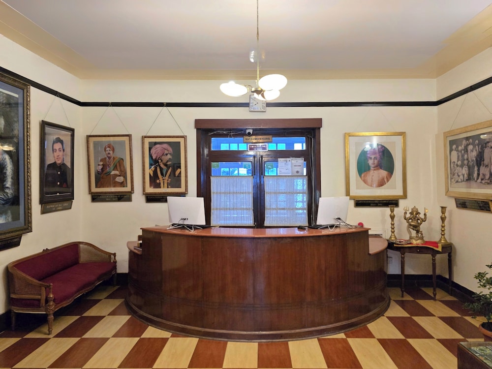 Woodville Palace 10/58