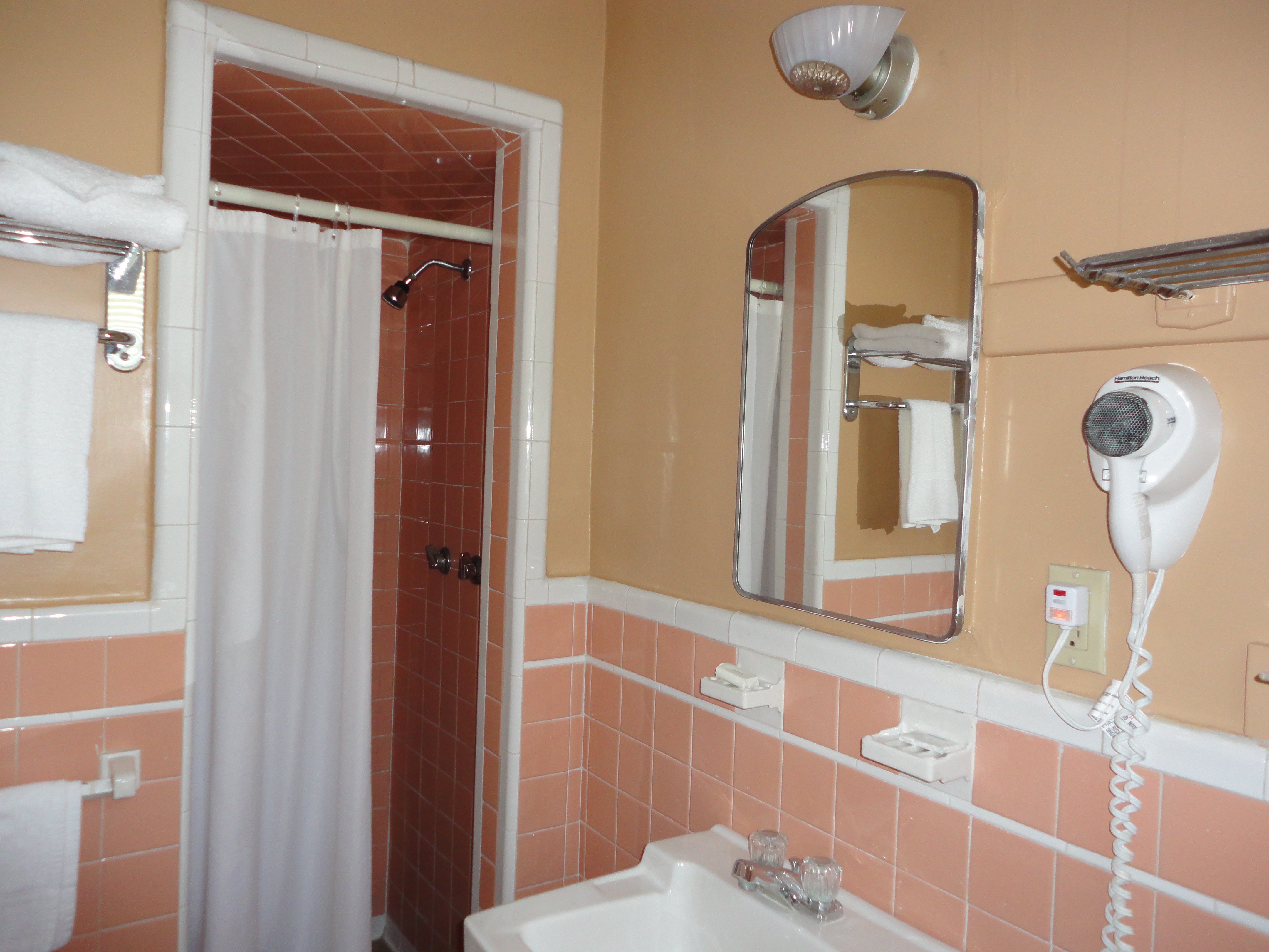 Royal Inn Motel 26/26