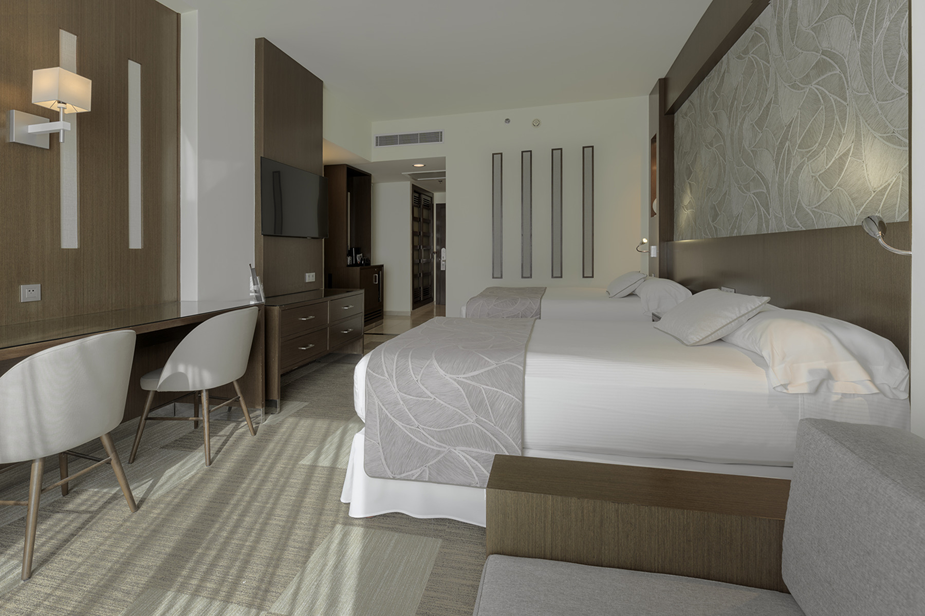 Deluxe Familiar Twin - DFT، Riu Plaza Guadalajara 2/3