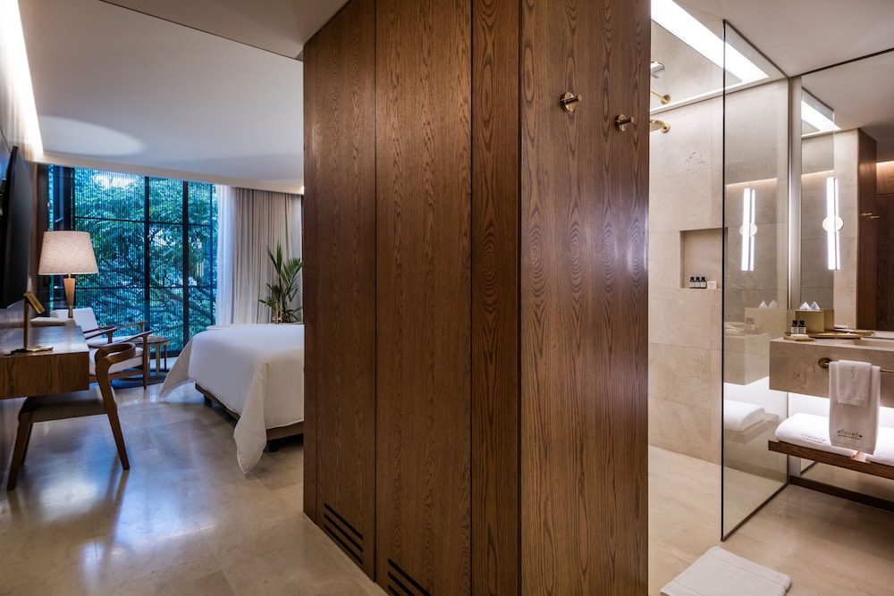 Elcielo Hotel and Restaurant 55/56