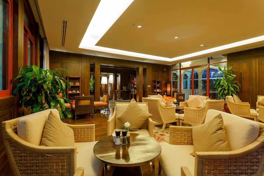 Centara Grand Beach Resort Phuket 66/85