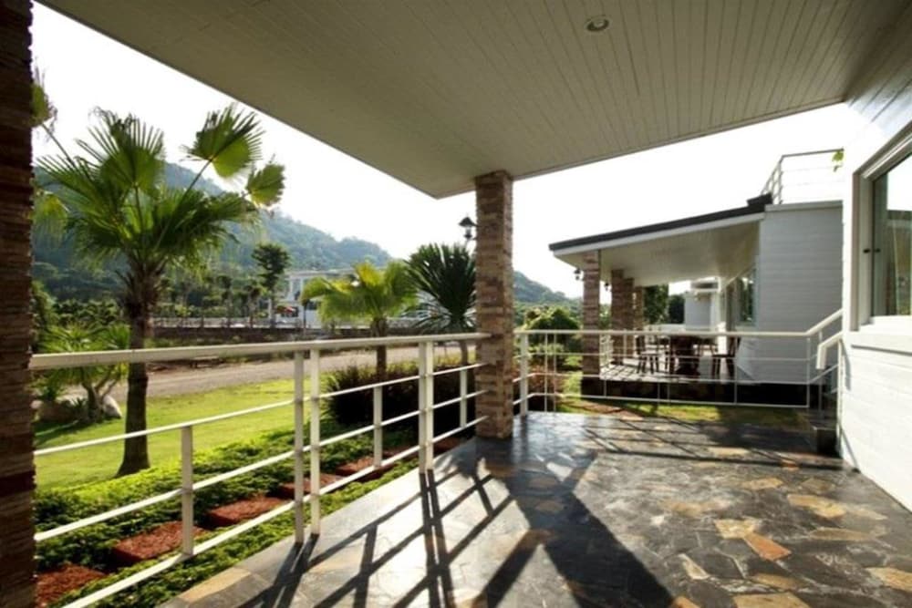 Yurakiri Resort 37/41
