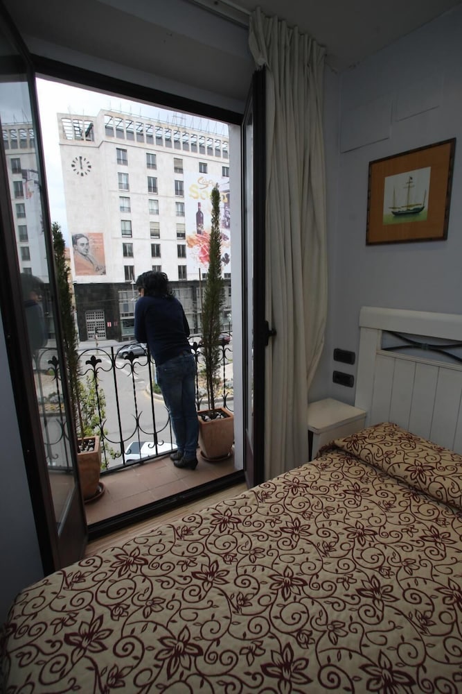 Hostal Centro 17/27