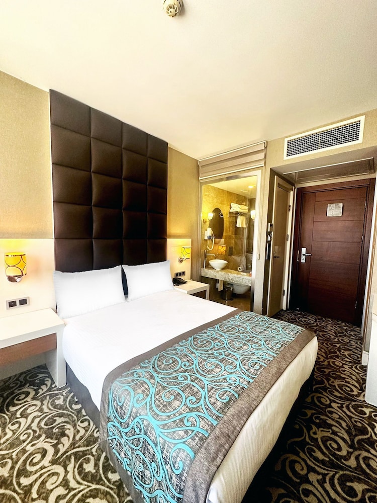 Taksim Line Hotel 15/60