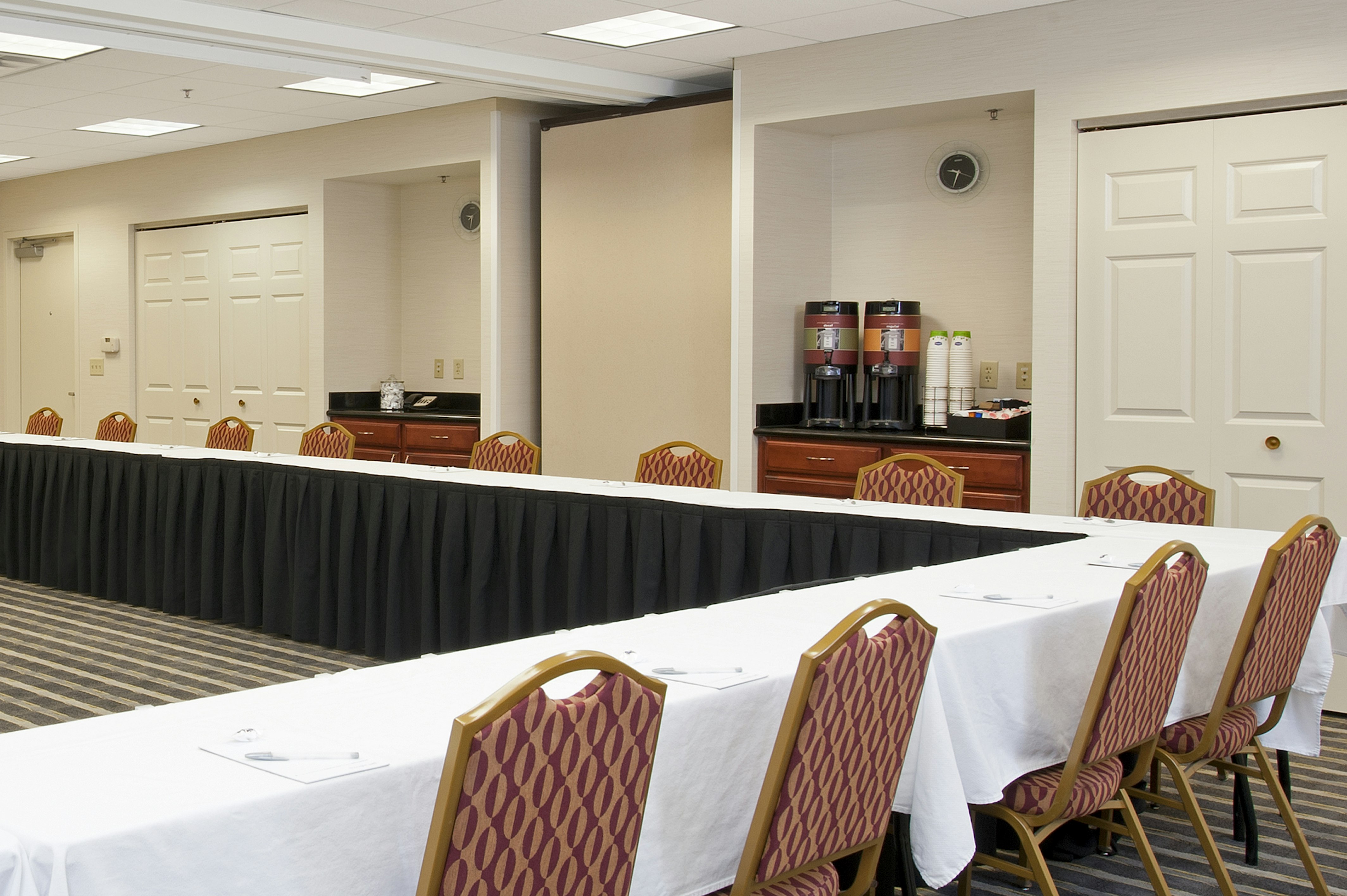 Hampton Inn Suites Bloomington Normal 34/48