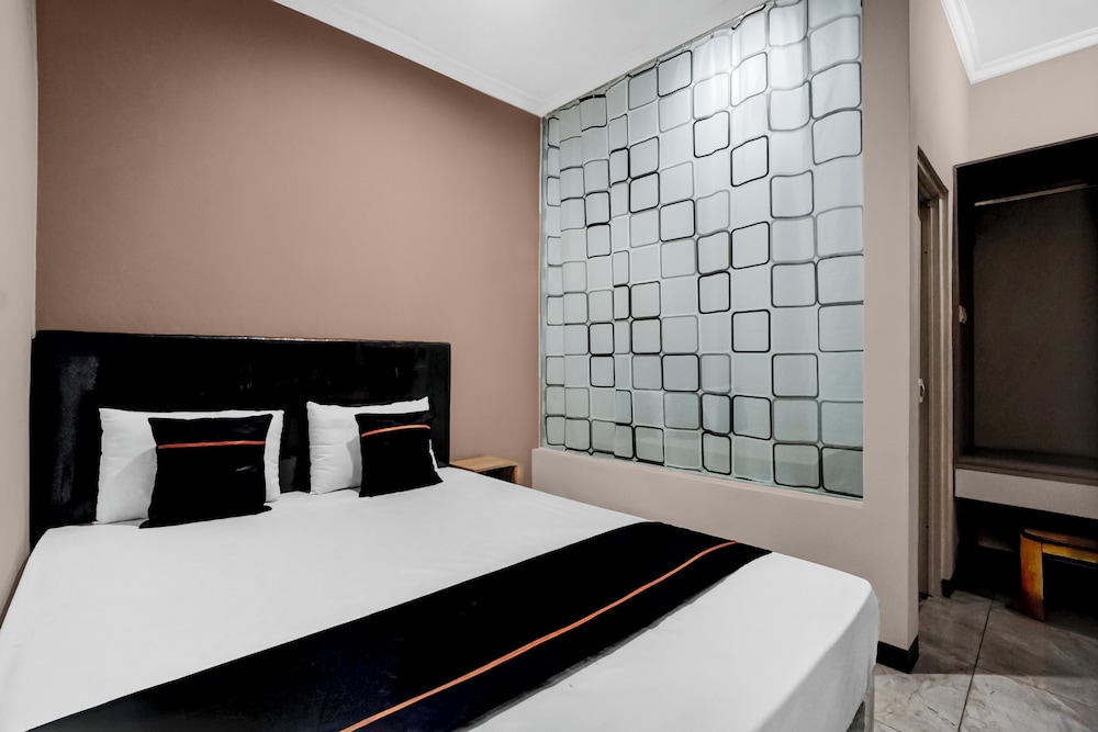 Hotel O near Ciputra World Surabaya formerly Darmo Residence 18/60